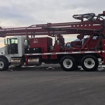 Professional drilling rig side view